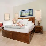 Oceanfront Condo Luna Encantada With Pool And Great Rates Luna A2